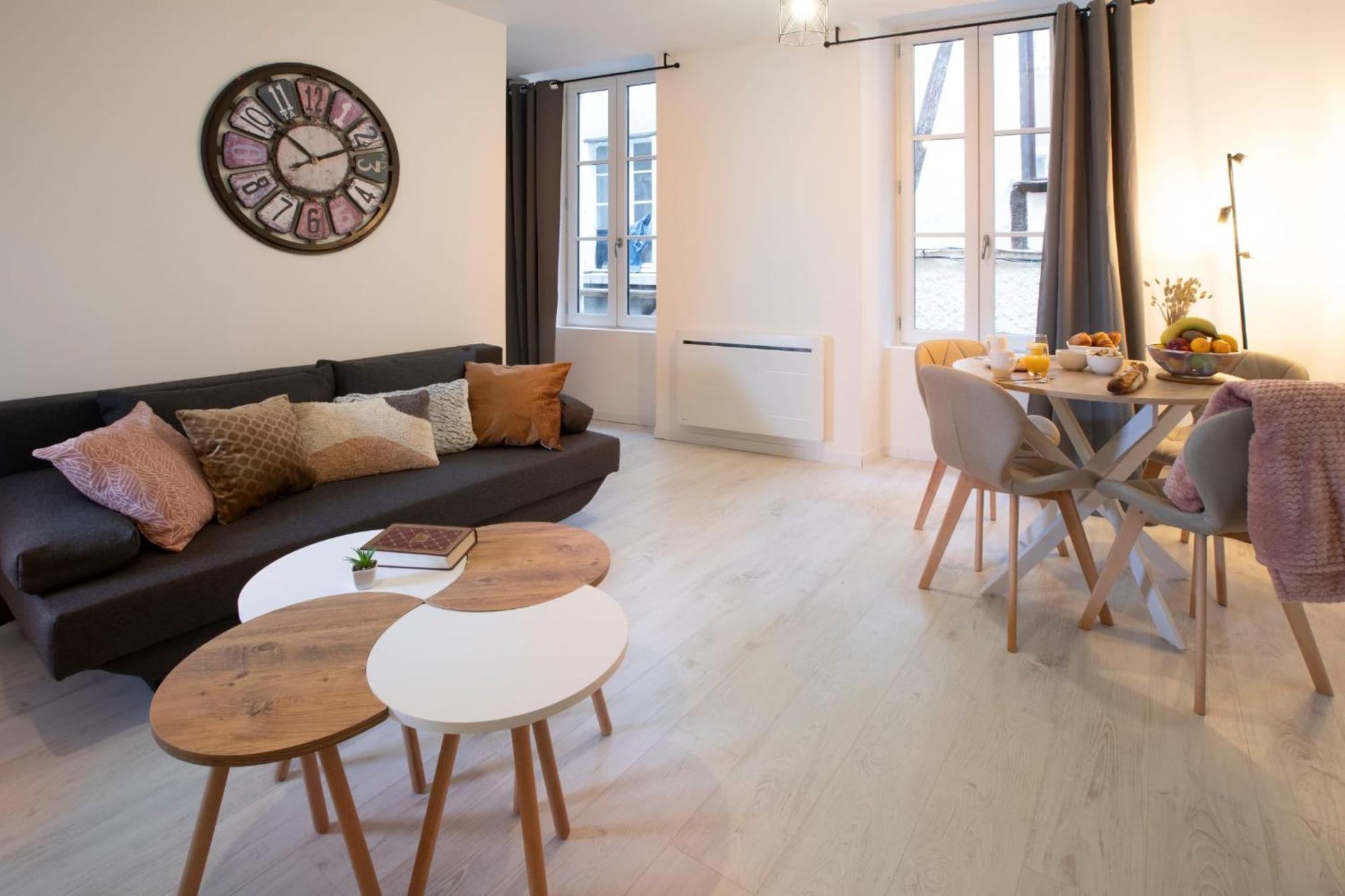 Le Nid 3 Etoiles Wifi, Netflix, Disney, Coeur De Bastide Villefranche-de-Rouergue Exterior foto