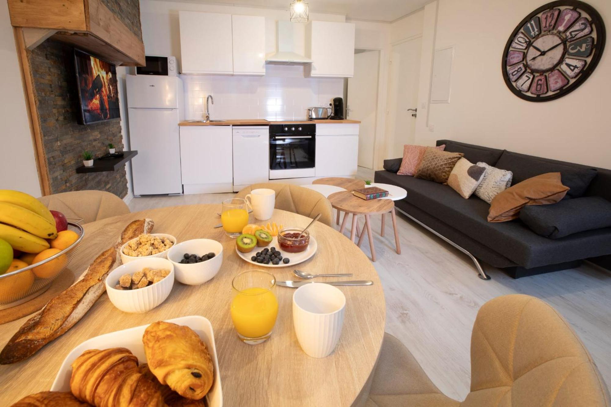 Le Nid 3 Etoiles Wifi, Netflix, Disney, Coeur De Bastide Villefranche-de-Rouergue Exterior foto